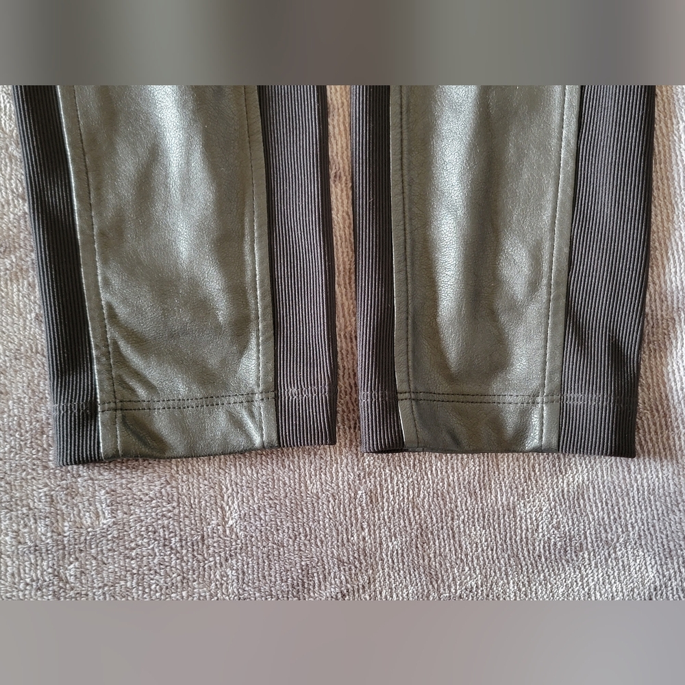 BCBGMaxAzria "Khalin" Women's Sz XS Black Leggings with Zipper Detail LIKE NEW - Picture 14 of 16